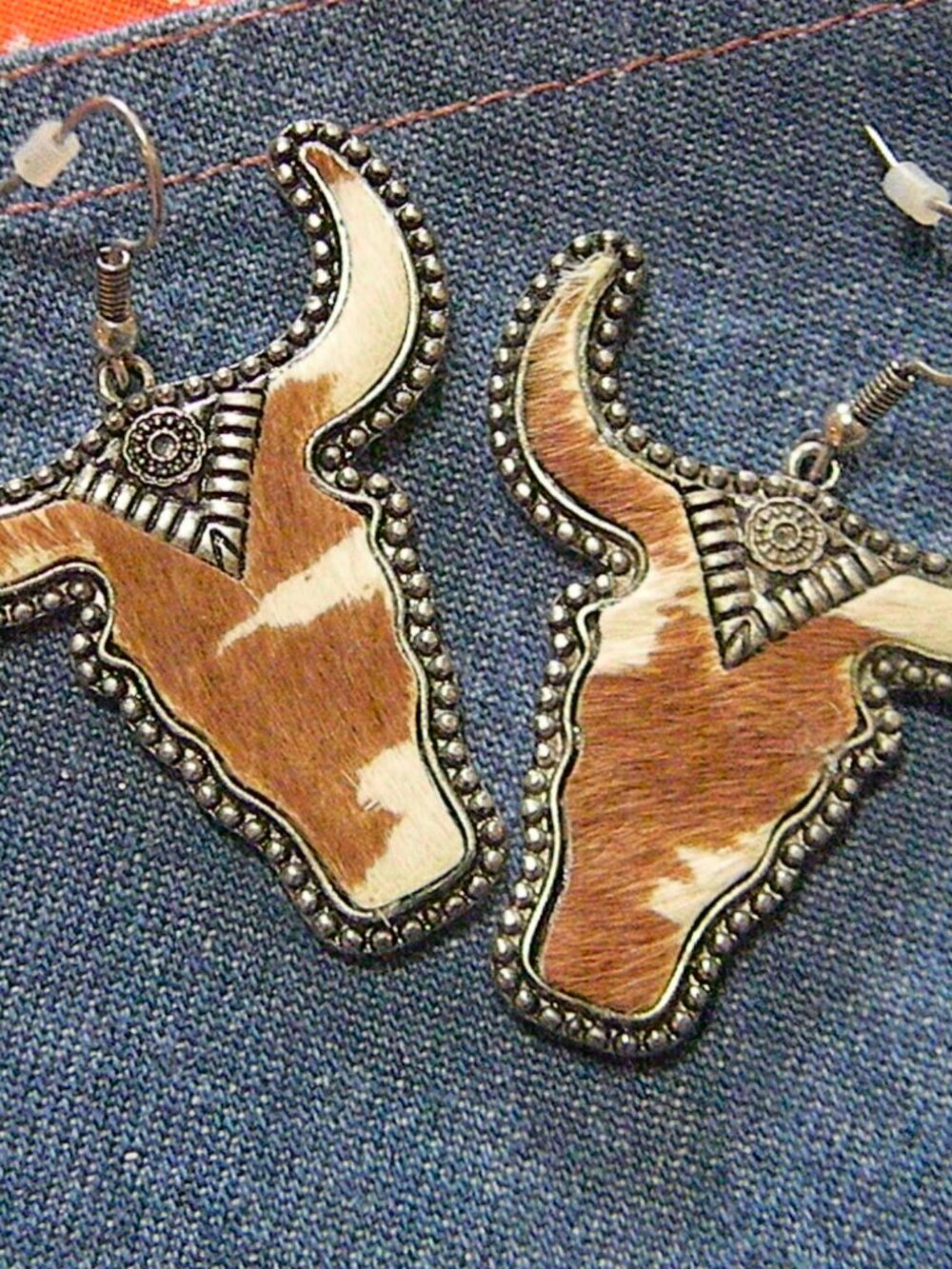 Western cow head earrings, 1.75 x 1.5in - Picture 2 of 3